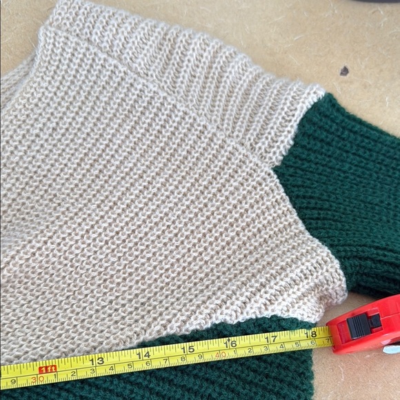 No Boundaries Two-Tone Green and Cream Sweater size XS - Picture 9 of 11